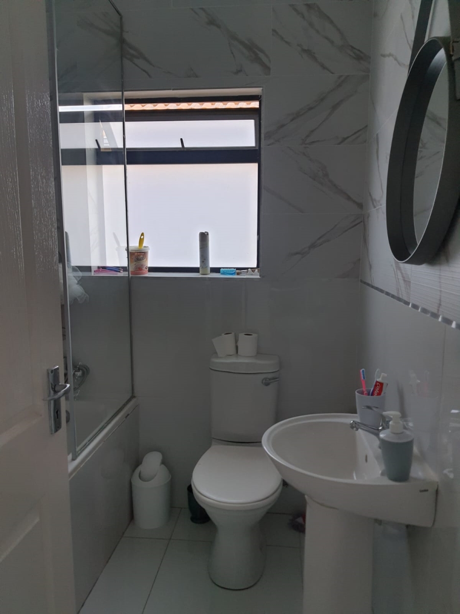 2 Bedroom Property for Sale in Kidds Beach Eastern Cape